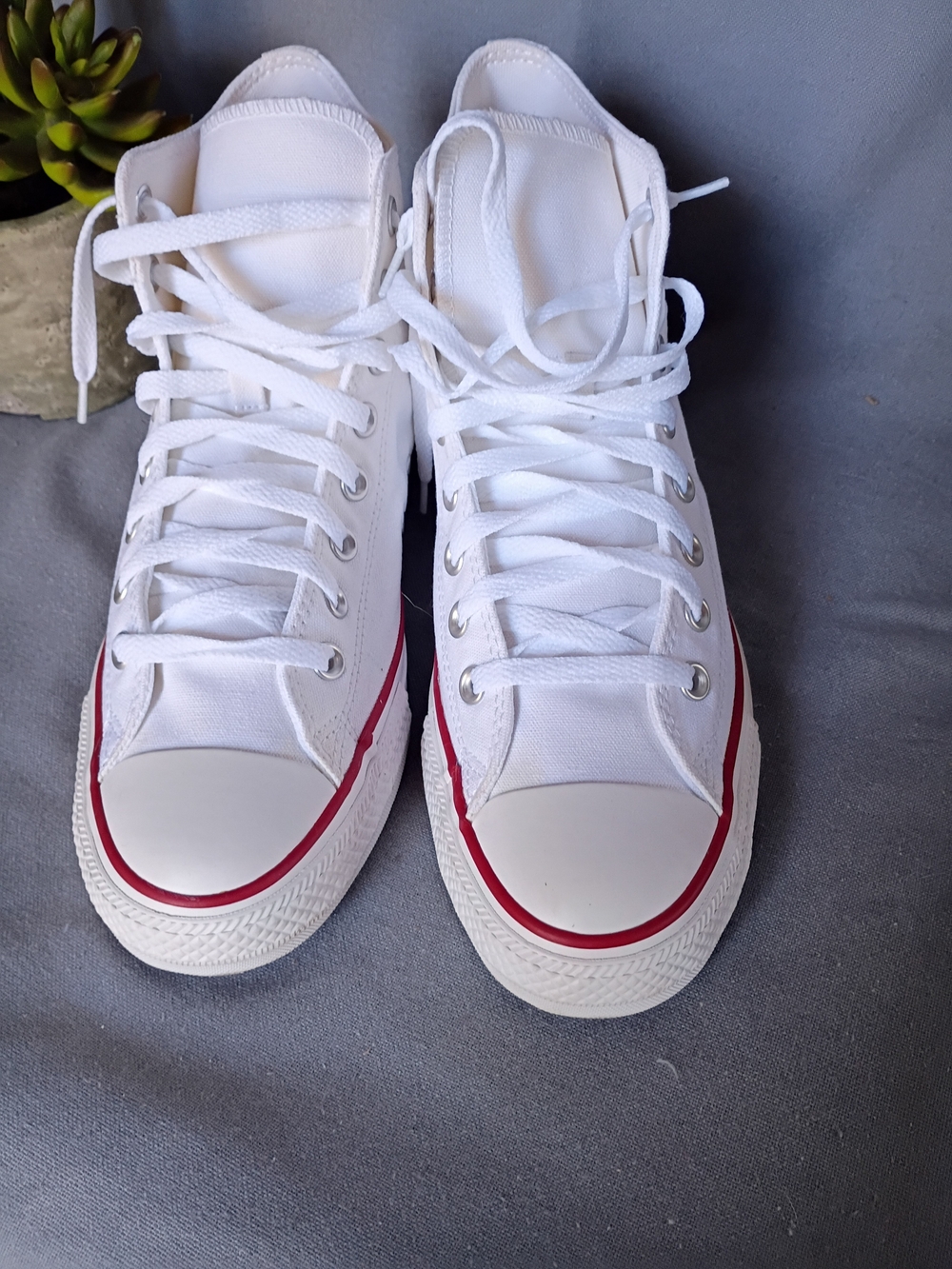 Converse Chuck Taylor All Star Classic Men's High Top White Sneakers -Size 8.5 - Picture 4 of 10